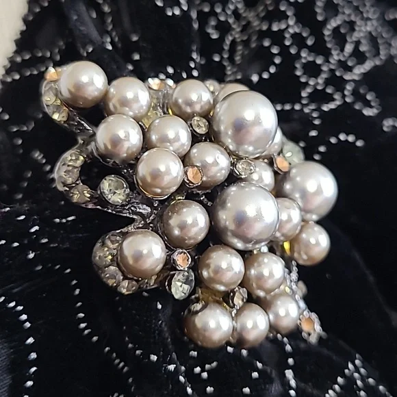 RARE Fringed Sweater The Collective Works of Berek 2 by Takako Sakon Brooch Smal